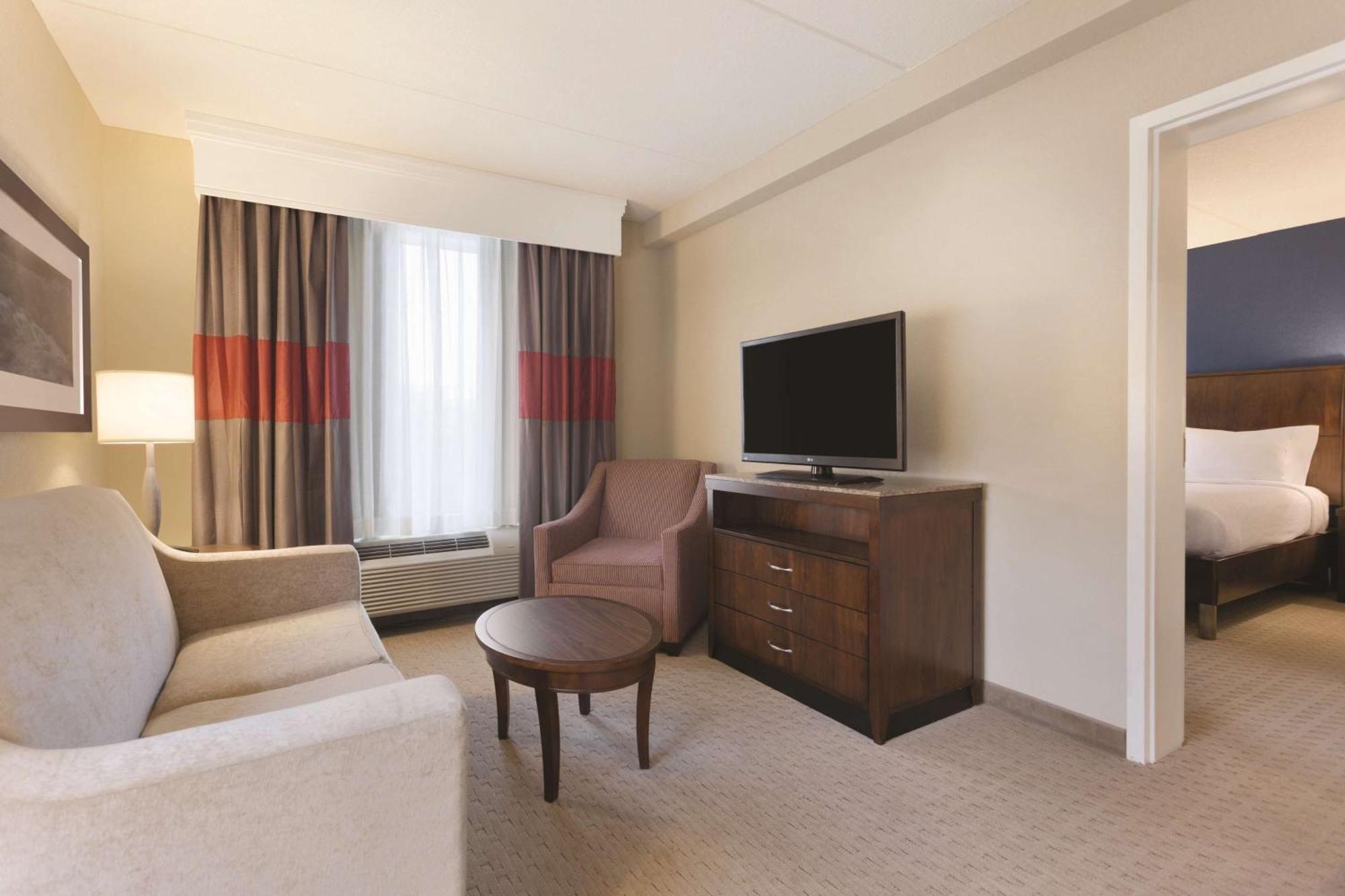Hilton Garden Inn Falls Church Εξωτερικό φωτογραφία